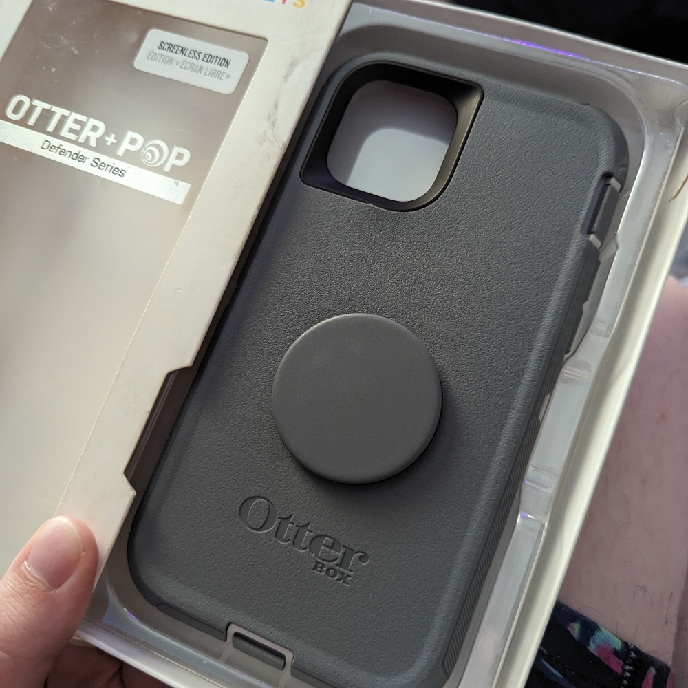 iPhone 11 pro max otter box with popsocket defender series